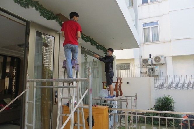 Không khí đón Giáng sinh ngập tràn các tuyến phố TPHCM - ảnh 14