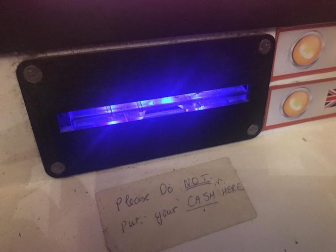 Cận cảnh giao dịch Bitcoin bằng máy ATM ở TPHCM - ảnh 13