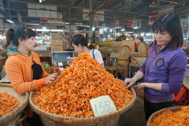 Chợ thủy hải sản khô lớn nhất Sài Gòn tất bật ngày cận Tết - ảnh 10