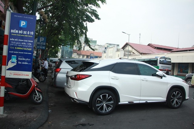 Tăng phí giữ ô tô ở Sài Gòn có gây sốc? - ảnh 1