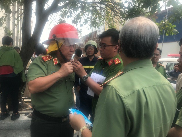 Vụ cháy làm 13 người chết: Không loại trừ khả năng cài đặt gây nổ - ảnh 3