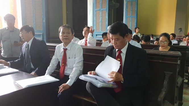 Tòa TPHCM 'bất ngờ' quay lại phần xét hỏi vụ Vinasun kiện Grab - ảnh 1