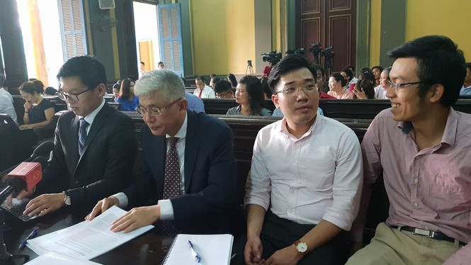 Tòa TPHCM 'bất ngờ' quay lại phần xét hỏi vụ Vinasun kiện Grab - ảnh 2