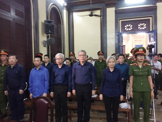 Xử 'đại án' Ngân hàng Đông Á: Vũ 'nhôm' bị đề nghị 15-17 năm tù - ảnh 1