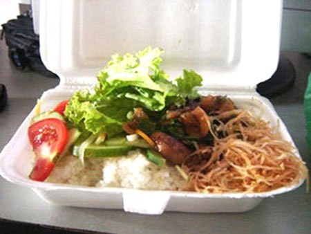 Run rẩy ăn bát đũa Tàu yểm đầy chất độc - ảnh 4