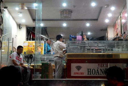 Được trả lại tiền, tiệm vàng Hoàng Mai