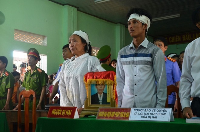 Chồng chết, vợ bị đánh vỡ sọ vì ngăn trai làng hỗn chiến - ảnh 1
