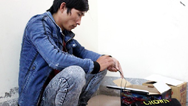 Bắt khẩn cấp nghi phạm cài mìn làm nổ xe khách - ảnh 1