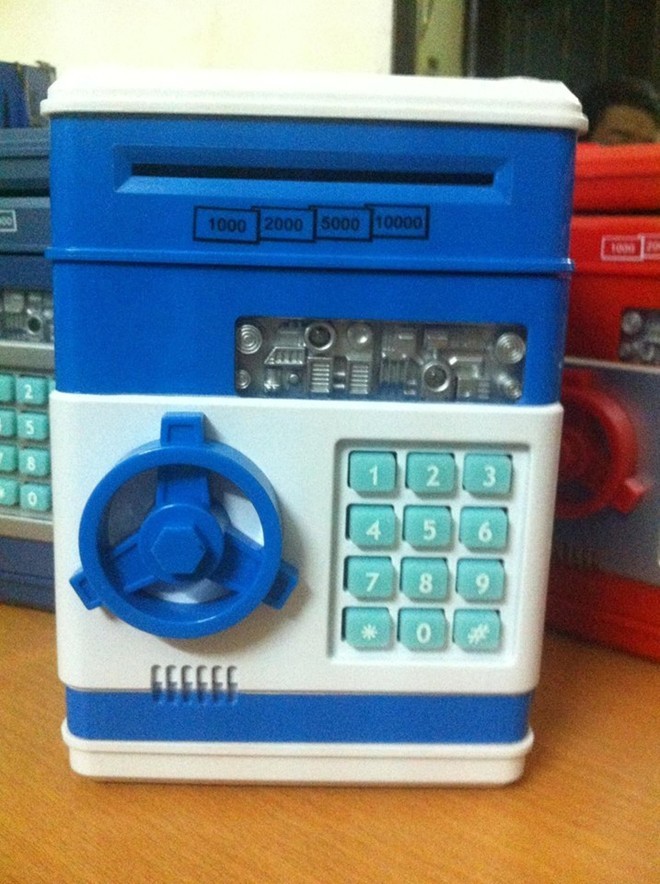 ATM mini đựng được gần 70 triệu đồng hút khách - ảnh 2