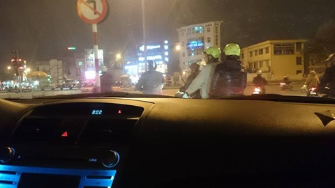 Trải nghiệm taxi Uber 'sang chảnh' giá rẻ ngang xe ôm ở Hà Nội - ảnh 4