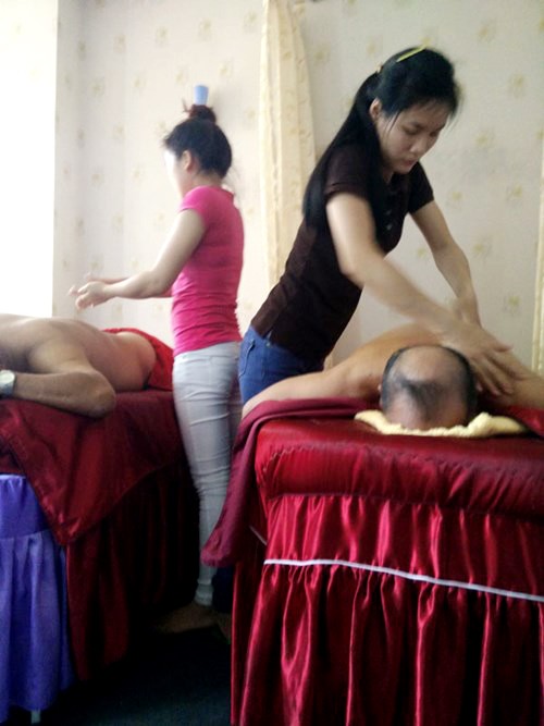 Giác hơi 7 phút phán 'bá bệnh' - ảnh 1