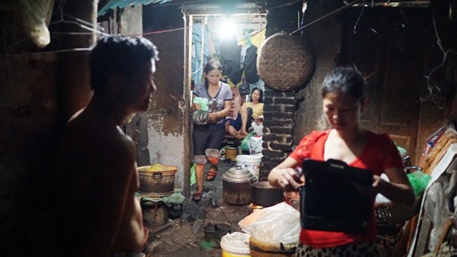 Hà Nội: Tan hoàng 'khu ổ chuột' sau đám cháy - ảnh 8