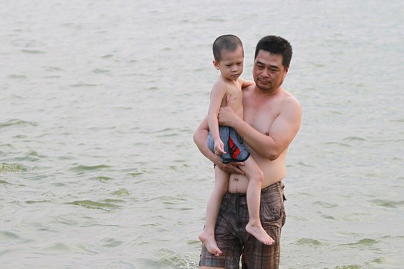 Thả con 'đùa' với Hà Bá giữa Hồ Tây - ảnh 10