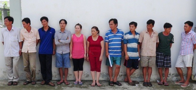 Sòng bạc 200 triệu trong quán karaoke - ảnh 1