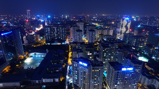 Đô thị Hà Nội sầm uất nhìn từ trên cao - ảnh 1