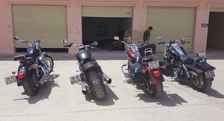 Hé lộ đường dây nhập lậu mô tô “khủng” vào Việt Nam - ảnh 1