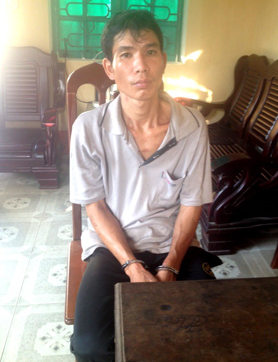 Con trai trọng thương khi can ngăn bố chém nhiều người - ảnh 1