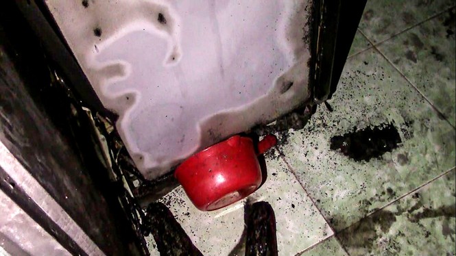 Bình Dương: Phòng trọ bị phóng hỏa, 3 người bỏng nặng - ảnh 1