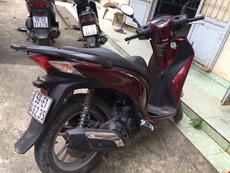 Nhốt gia chủ trong nhà để