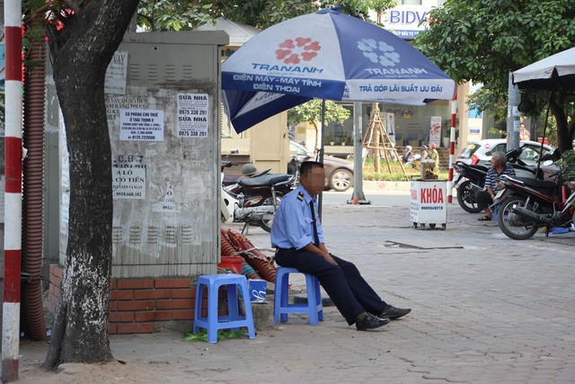 Nguy hiểm rình rập từ những bốt điện trên phố Hà Nội - ảnh 1