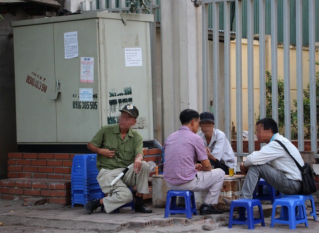 Nguy hiểm rình rập từ những bốt điện trên phố Hà Nội - ảnh 5