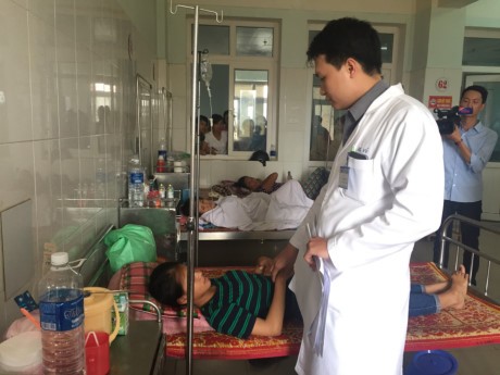 Nữ sinh cầm đầu nhóm đánh bạn lớp 9 ngất xỉu đã bỏ trốn - ảnh 1