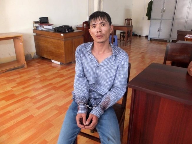 Bắt kẻ chạy bộ chặn xe đâm chết người - ảnh 1