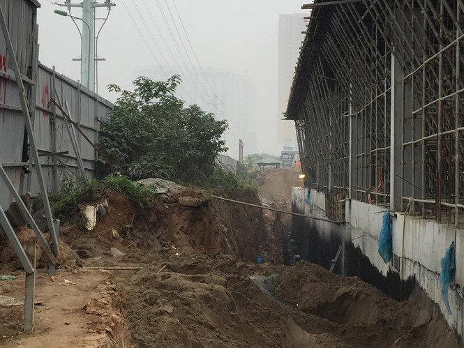 Nhiều người thương vong trong vụ sập giàn giáo ở Hà Nội - ảnh 3
