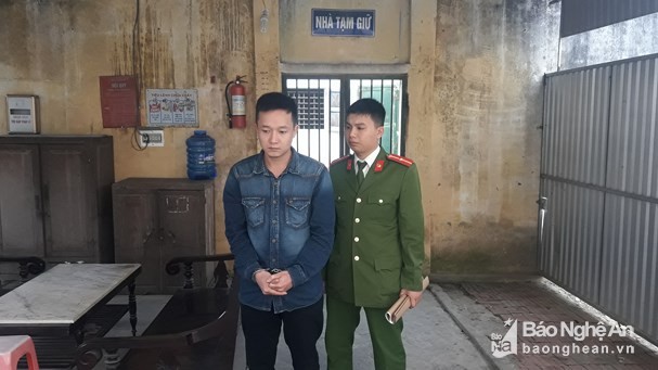 Bắt đối tượng cố ý gây thương tích quy án chiều mồng 2 tết - ảnh 1