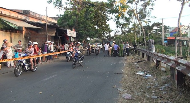Nam thanh niên tử vong cạnh xe máy với vết cắt ở cổ - ảnh 1