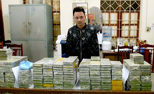 Bốn người bị khởi tố trong vụ ôtô chở 288 bánh heroin - ảnh 1
