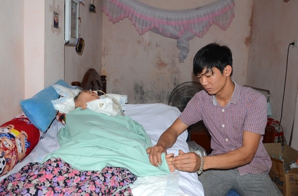 Thiếu phụ xinh đẹp sống sót trong vụ nổ Văn Phú đã qua đời - ảnh 1