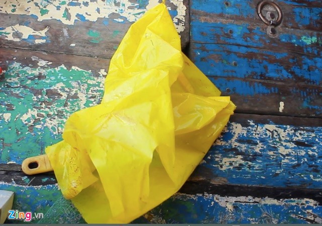 Tìm thấy thi thể người phụ nữ lái đò nghi bị giết, cướp - ảnh 1
