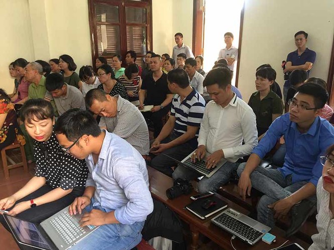 Bác sỹ Hoàng Công Lương xin hoãn toà vì vắng luật sư bào chữa - ảnh 4