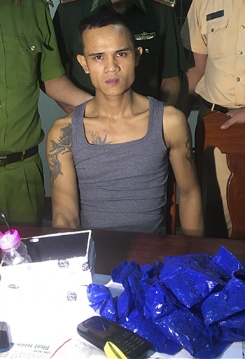 Công an truy đuổi 20km bắt thanh niên vận chuyển ma túy - ảnh 1