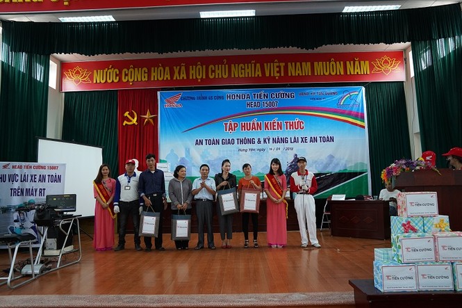 HEAD Tiến Cường: Tập huấn kiến thức ATGT&Kỹ năng lái xe an toàn - ảnh 12