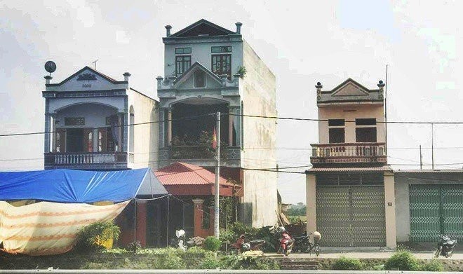 Mẹ ngất khi biết con trai 17 tuổi giết bà giáo hàng xóm - ảnh 1