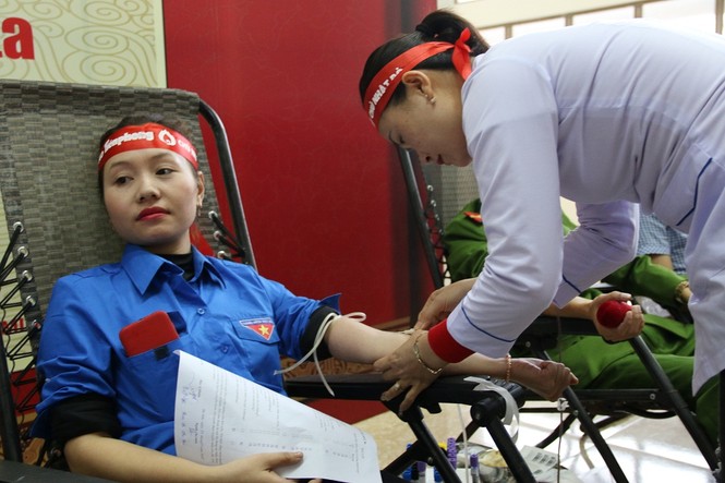 Nô nức ngày hội Chủ nhật Đỏ tại Hà Tĩnh - ảnh 8