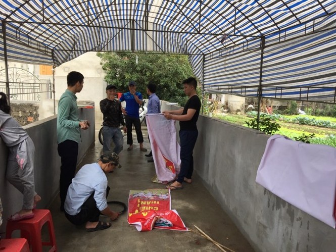 Gia đình trung vệ Bùi Tiến Dũng dựng rạp xem trận chung kết - ảnh 5