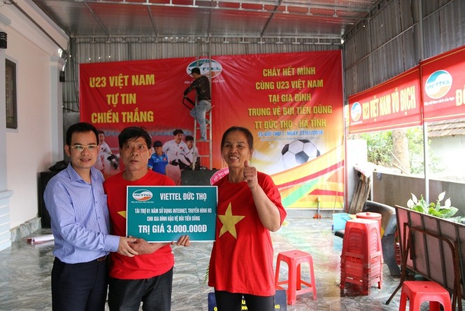 Gia đình trung vệ Bùi Tiến Dũng dựng rạp xem trận chung kết - ảnh 4