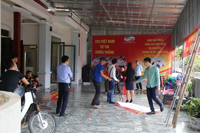 Gia đình trung vệ Bùi Tiến Dũng dựng rạp xem trận chung kết - ảnh 6