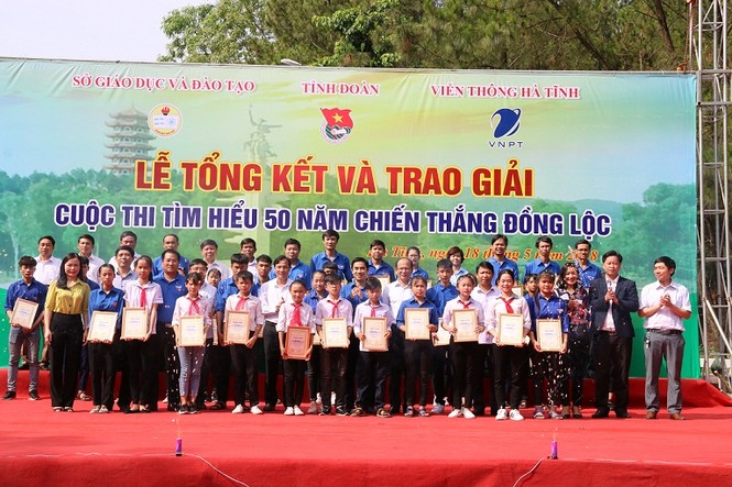Trao giải cuộc thi “Tìm hiểu 50 năm chiến thắng Đồng Lộc” - ảnh 1