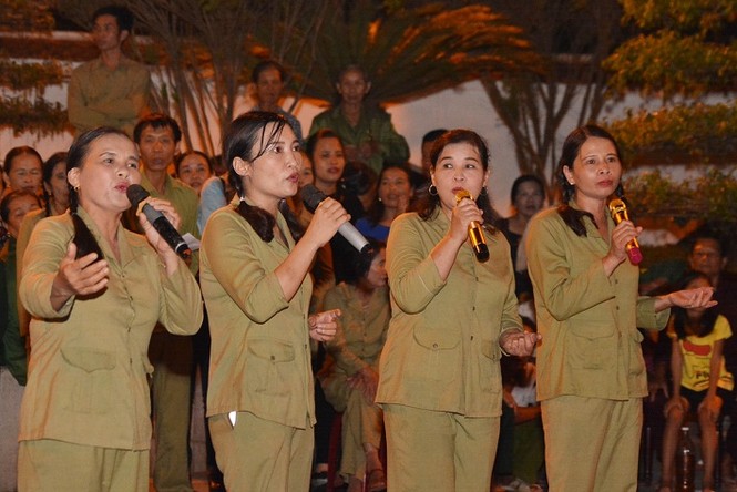 Hát cho các chị nghe - ảnh 2