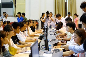 Học phí ĐH được xác định theo Luật giá, Luật phí và Lệ phí - ảnh 1