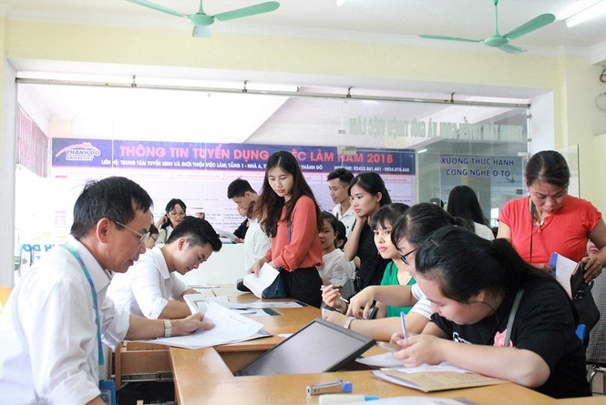 Các 'chàng trai vàng' háo hức nhập học - ảnh 6