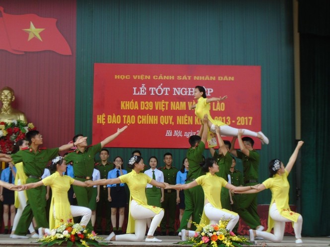 Tốt nghiệp khóa đầu tiên học chương trình 4 năm của Học viện Cảnh sát - ảnh 1