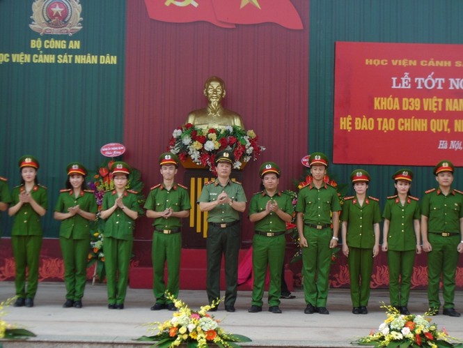 Tốt nghiệp khóa đầu tiên học chương trình 4 năm của Học viện Cảnh sát - ảnh 5