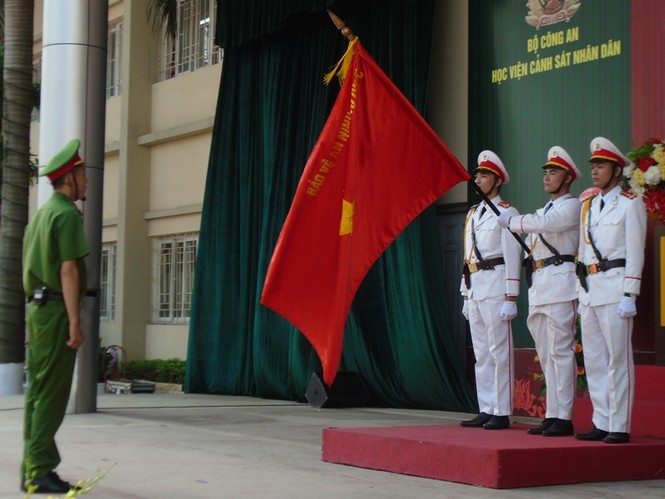 Tốt nghiệp khóa đầu tiên học chương trình 4 năm của Học viện Cảnh sát - ảnh 6