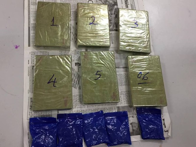 Thuê ô tô chở 6 bánh heroin và cả nghìn viên hồng phiến - ảnh 1