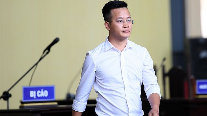 Giúp sức đánh bạc nghìn tỷ vì có 'thế lực lớn' bảo kê - ảnh 1